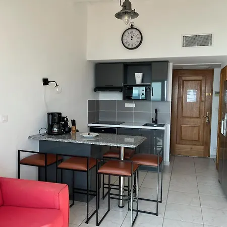 Les Pieds Dans L'eau Апартаменты *