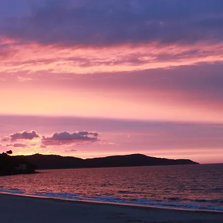 Les Pieds Dans L'eau *
