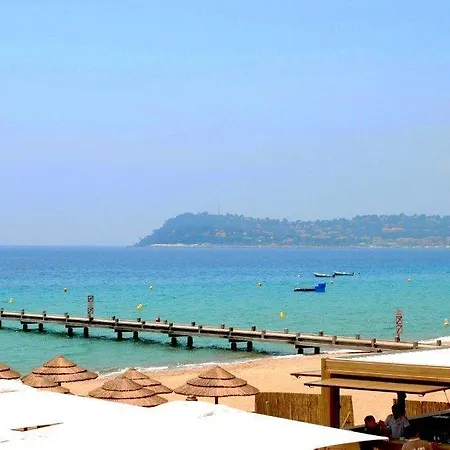 Les Pieds Dans L'eau Апартаменты Ла Круа-Вальме